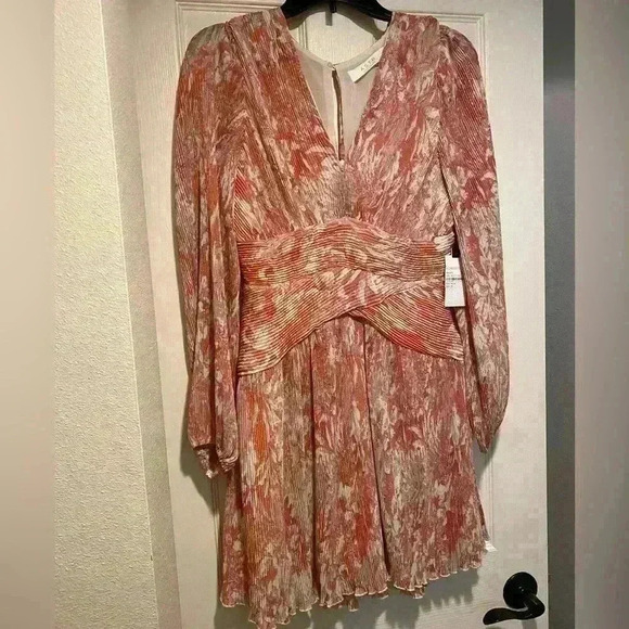 Anthropologie ASTR , NEW medium, peachy orange pink and cream colors feminine - Picture 1 of 14